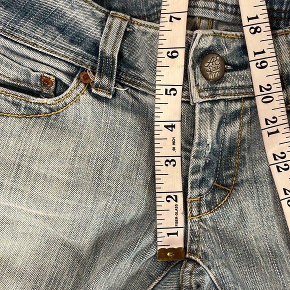 American Eagle distressed jeans Size:0 short - Picture 4 of 6